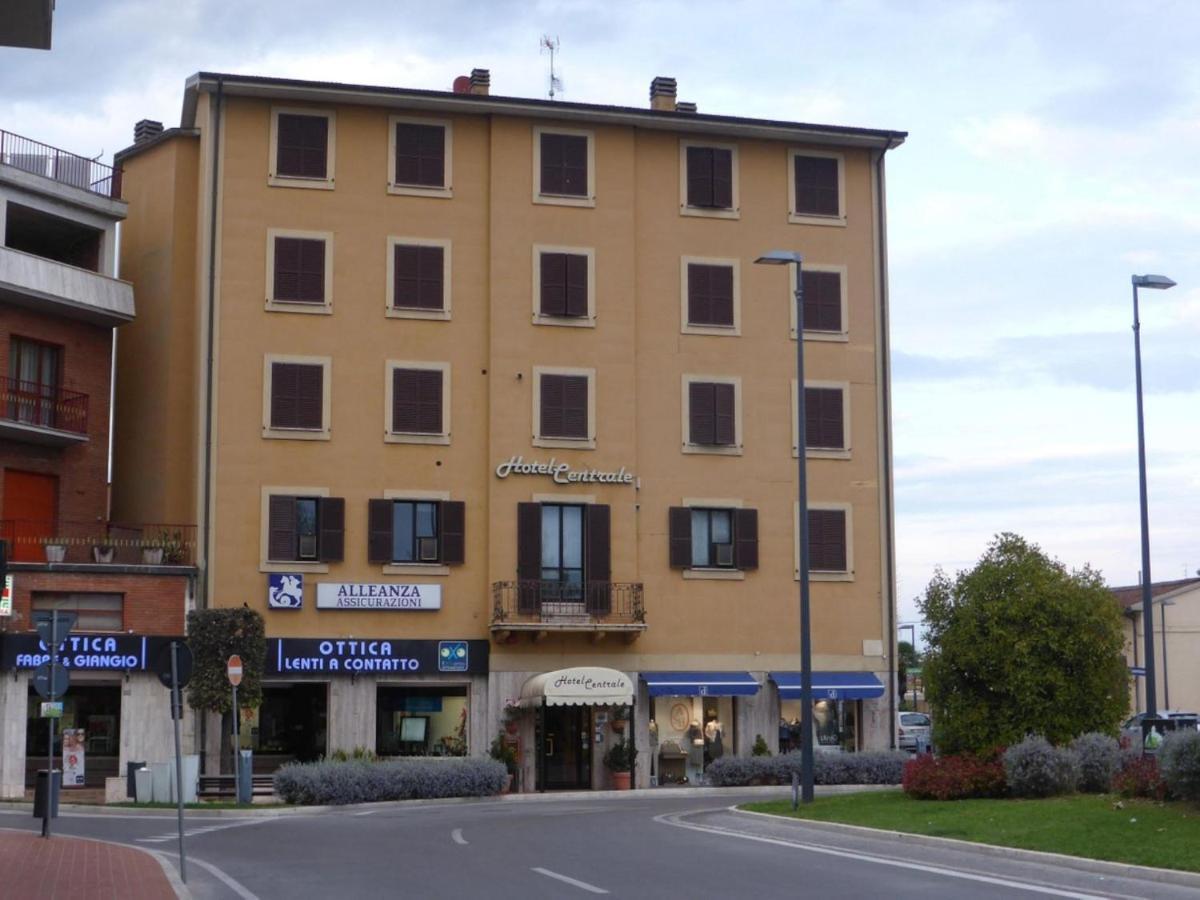 Hotel Centrale Chiusi Eksteriør billede